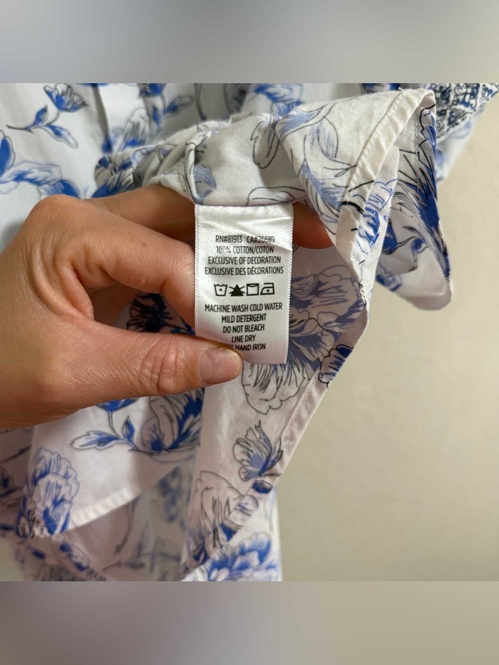 Robert Graham Spencerville Floral Shirt M White‎ Blue Flower Cotton Short Sleeve - Picture 7 of 10